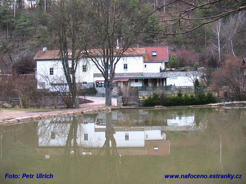 Jehnice - železniční hláska.jpg